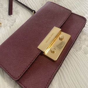 Michael Kors Cross body wallet bag